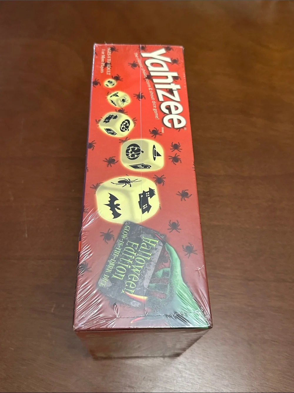 Yahtzee Halloween Edition with Glow in the Dark Dice